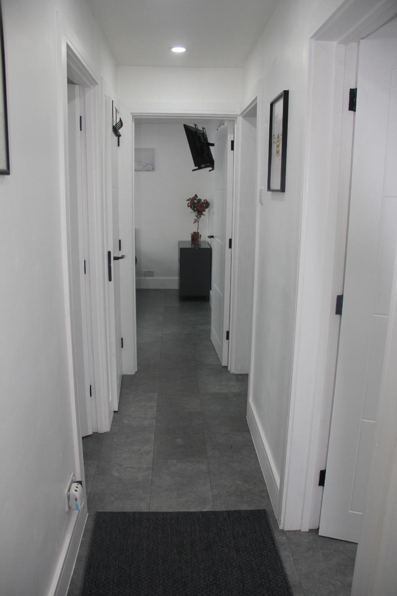 Apartment 3 Bed House Walking Distance To Line